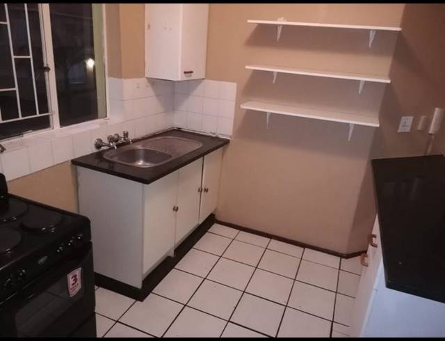 2 BEDROOM PROPERTY TO RENT IN GROBLERPARK EXT